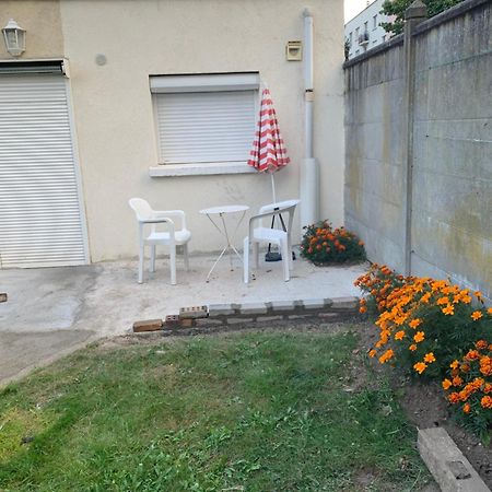 Studio Fond De Jardin Palaiseau Buitenkant foto